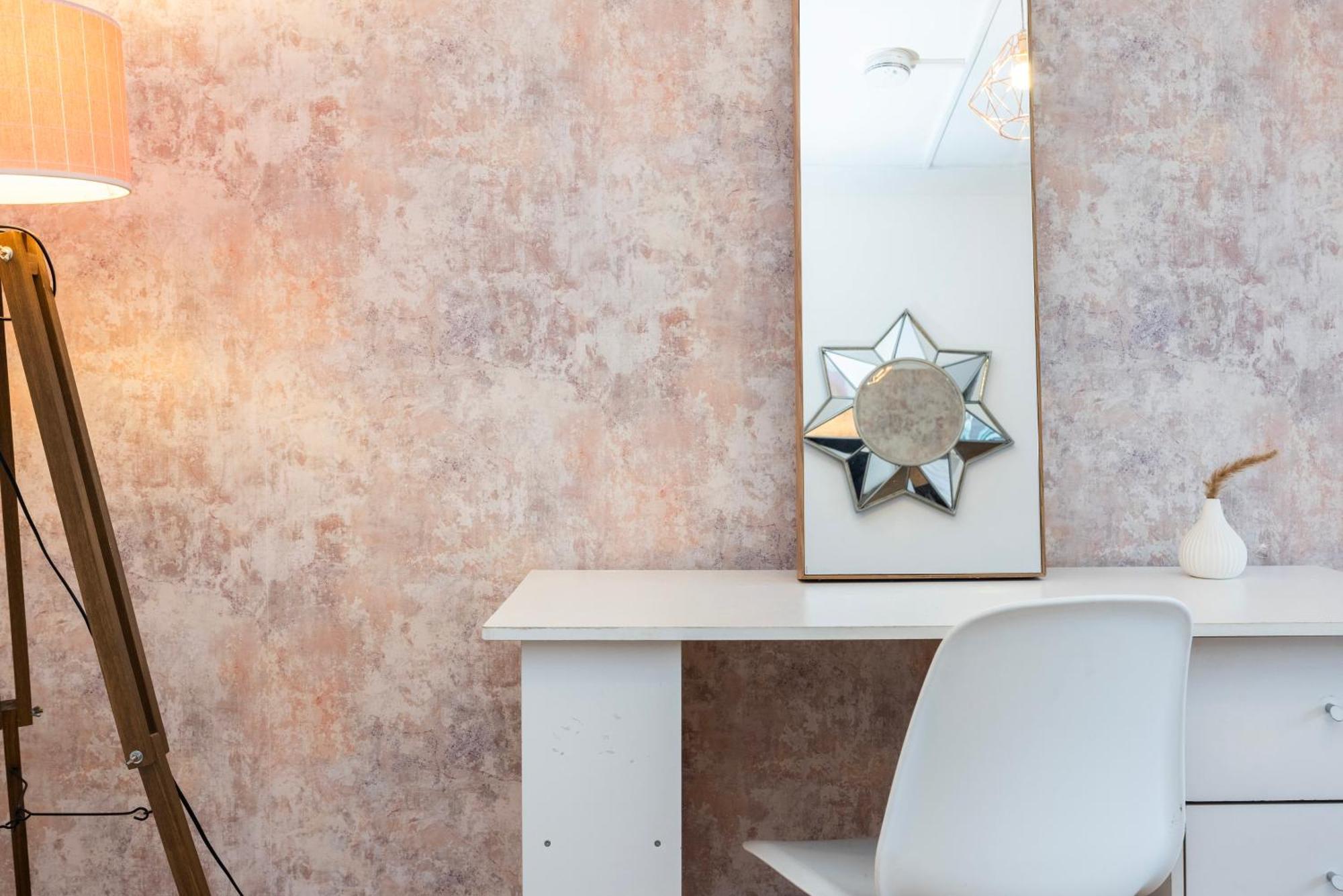 Appartamento Trendy 4 Bed Near Vibrant Shoreditch W Balcony And Walking Distance To Tube Londra