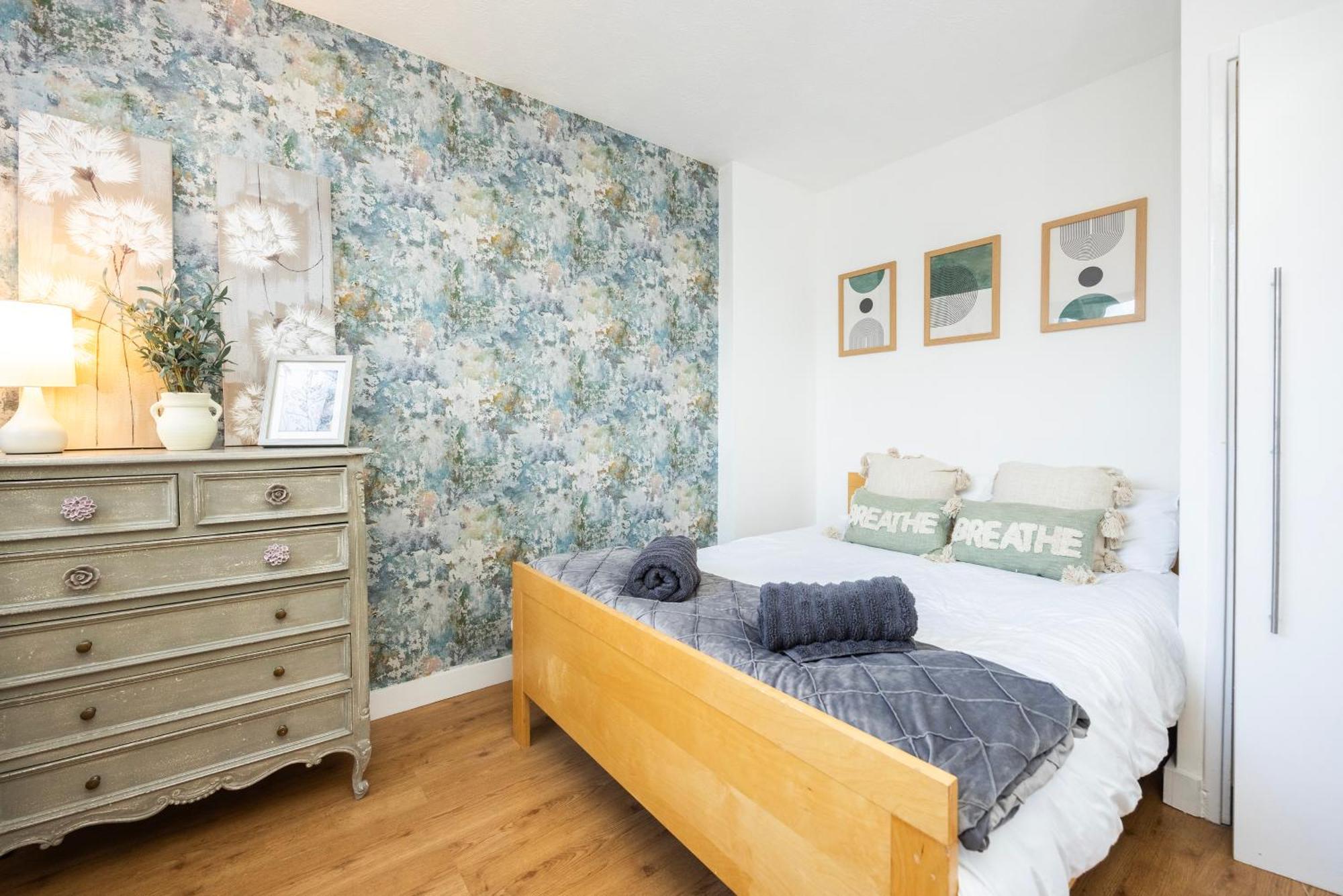 Trendy 4 Bed Near Vibrant Shoreditch W Balcony And Walking Distance To Tube * Londra