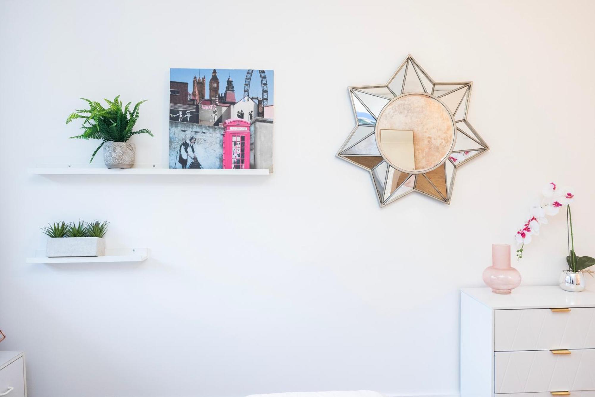 Trendy 4 Bed Near Vibrant Shoreditch W Balcony And Walking Distance To Tube Appartamento Londra