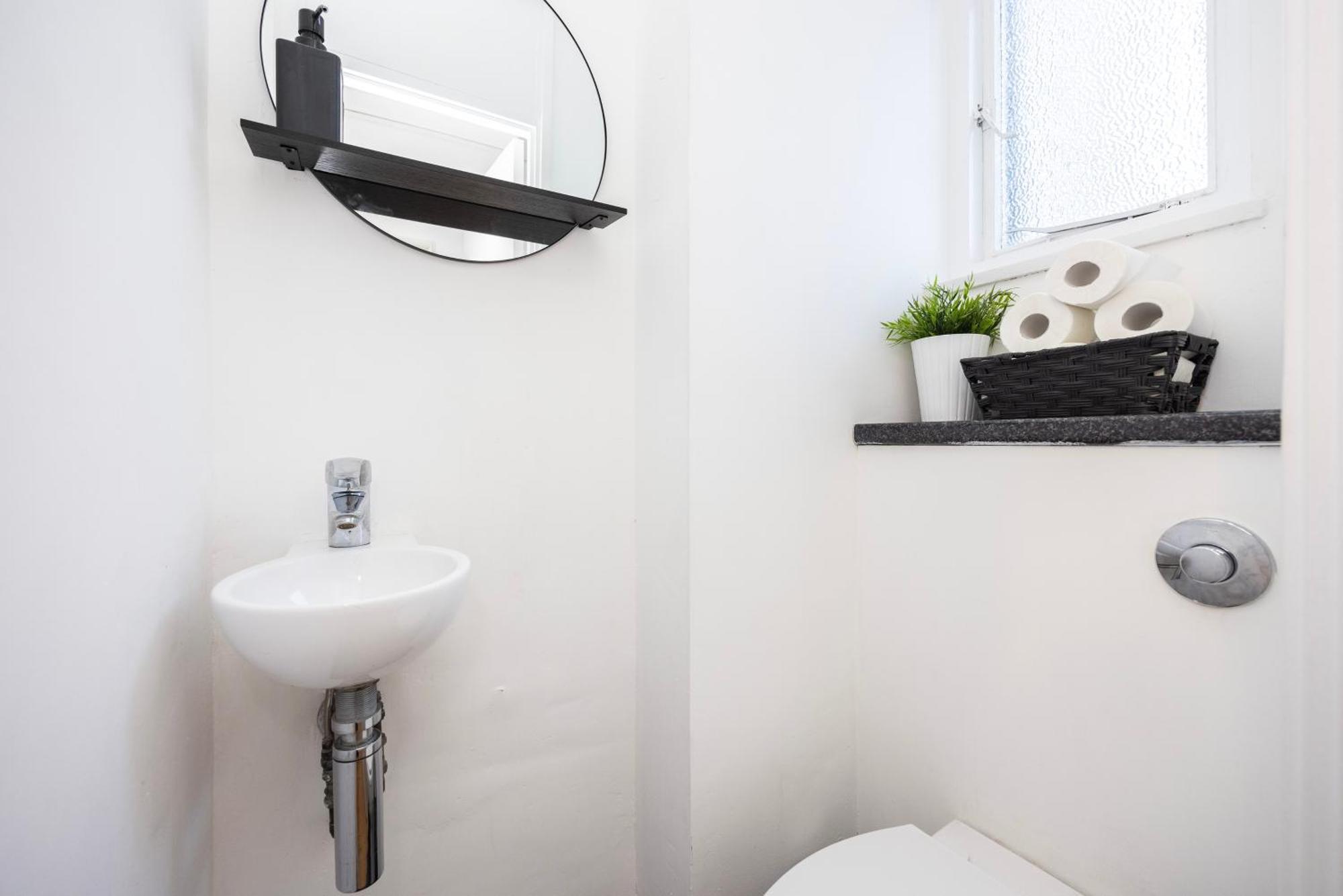Appartamento Trendy 4 Bed Near Vibrant Shoreditch W Balcony And Walking Distance To Tube Londra