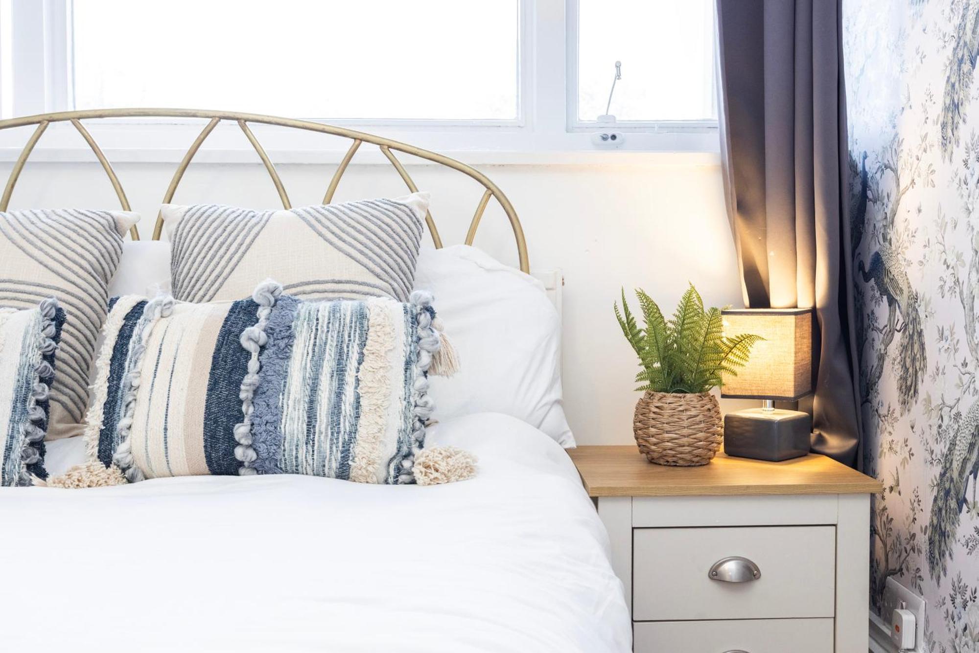 Trendy 4 Bed Near Vibrant Shoreditch W Balcony And Walking Distance To Tube Appartamento Londra