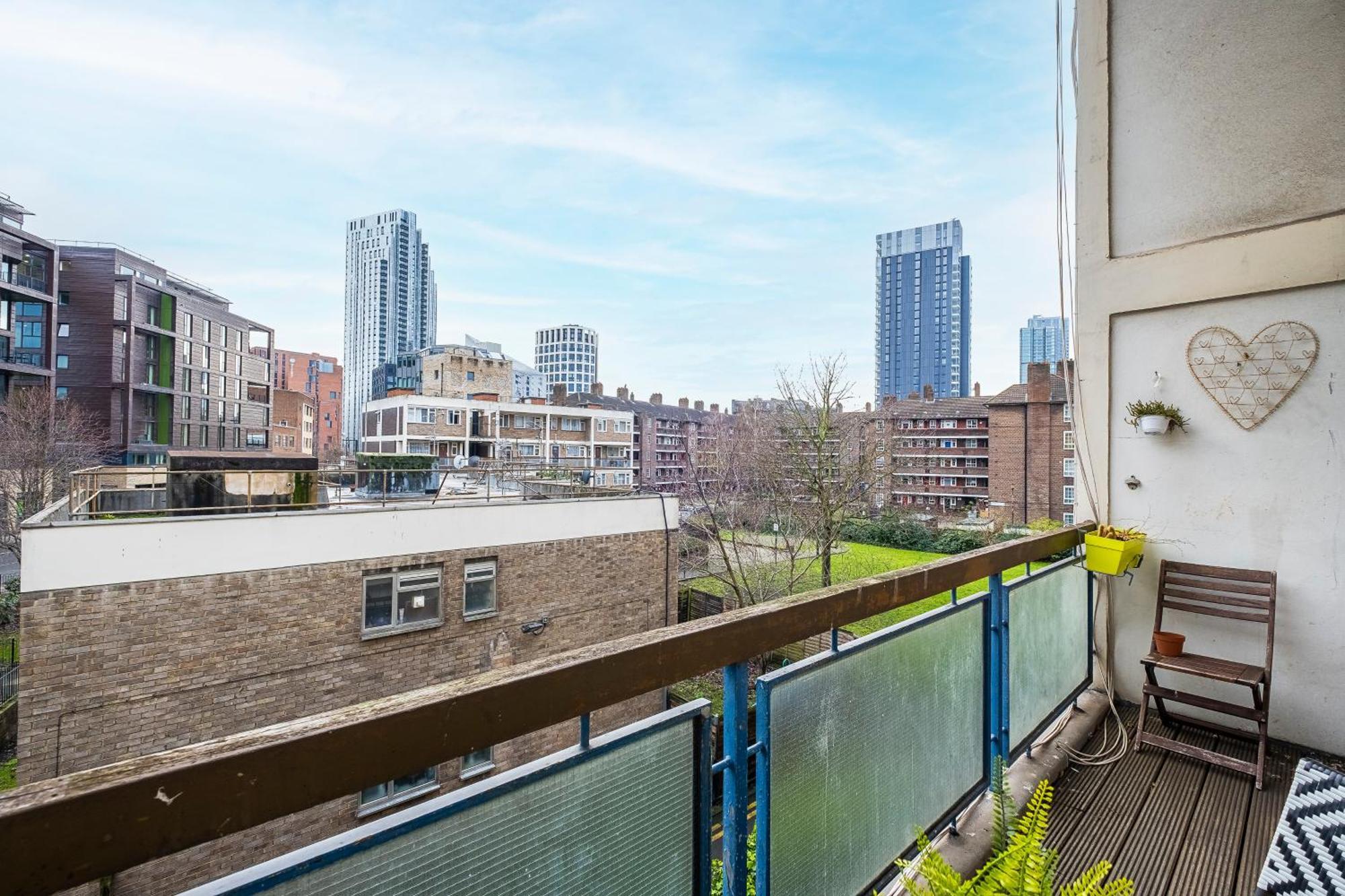 Trendy 4 Bed Near Vibrant Shoreditch W Balcony And Walking Distance To Tube Appartamento