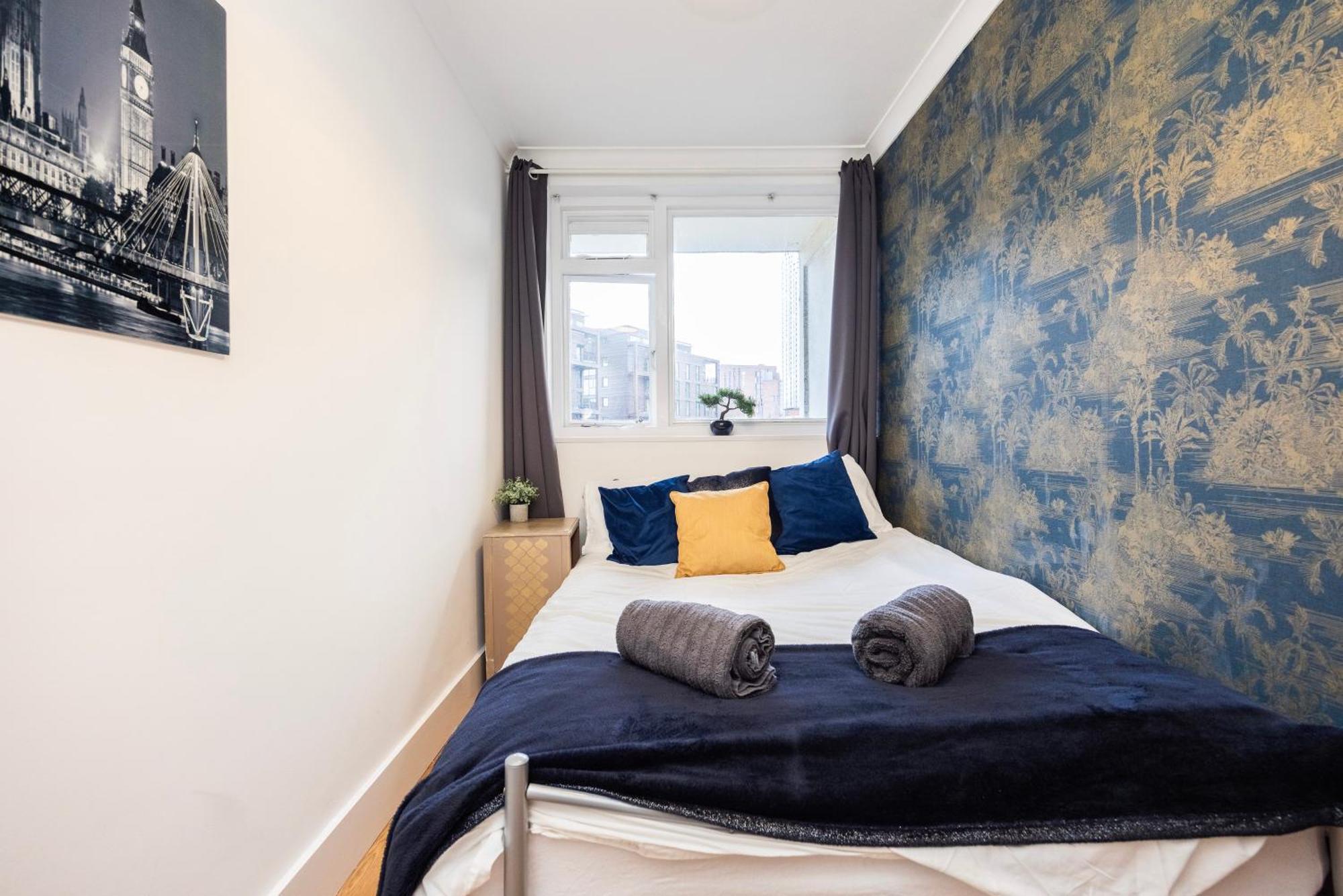 Trendy 4 Bed Near Vibrant Shoreditch W Balcony And Walking Distance To Tube Londra